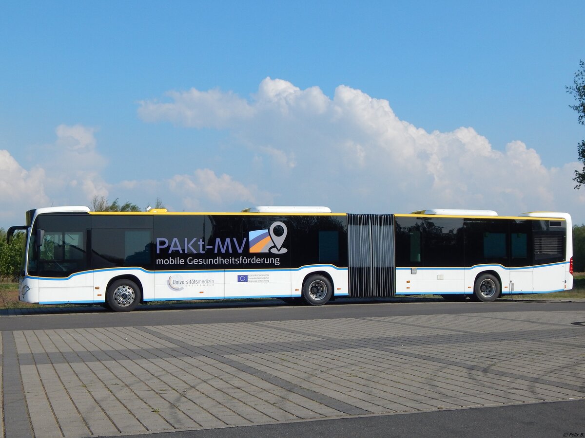 Mercedes Citaro III der Universitätsmedizin Greifswald in Neubrandenburg.