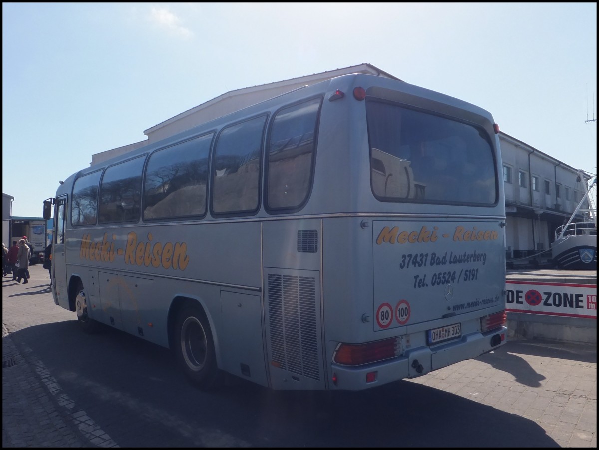 Mercedes O 303 von Mecki-Reisen aus Deutschland im Stadthafen Sassnitz.