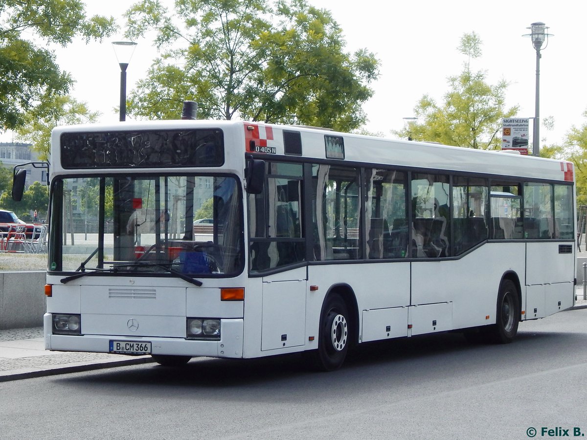 Mercedes O 405N von Berolina Magasch GmbH aus Deutschland in Berlin.