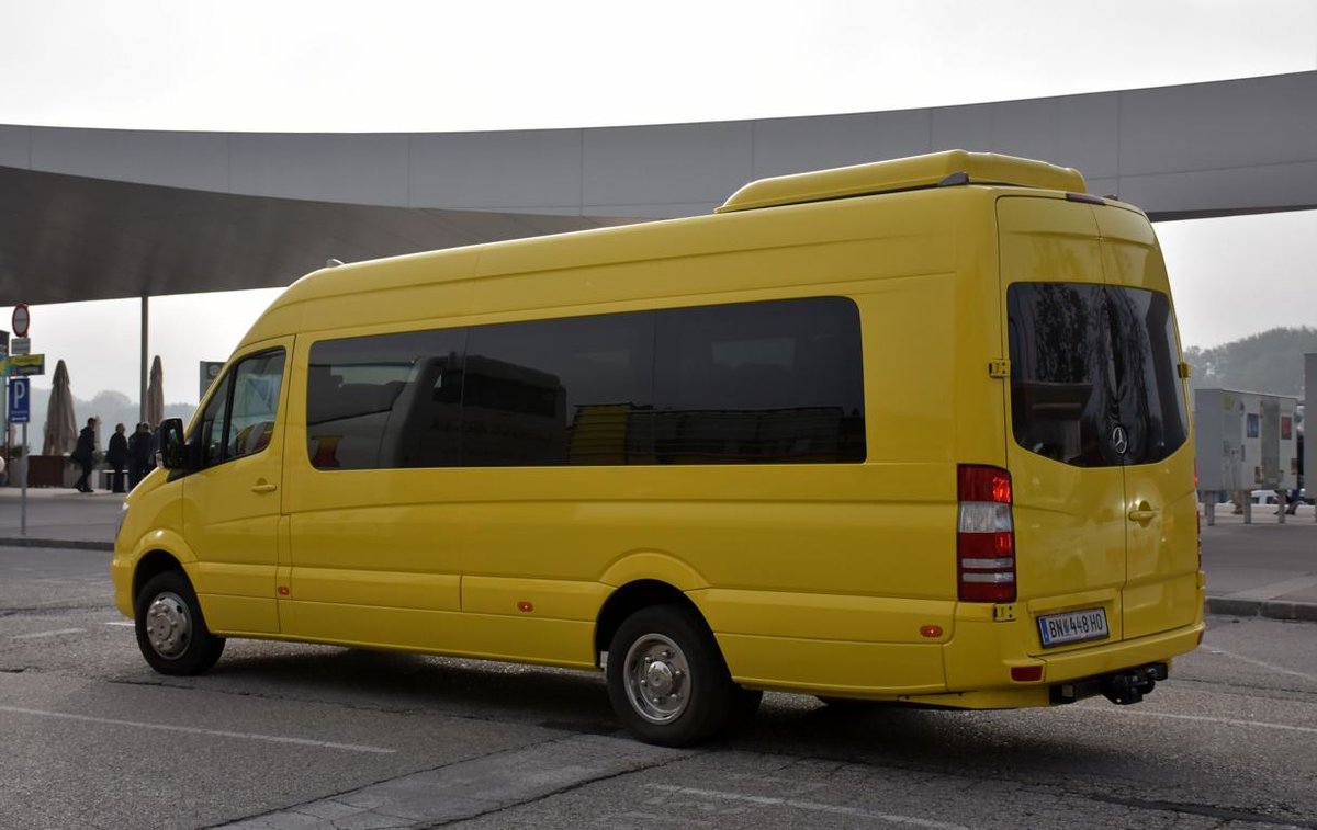 Mercedes Sprinter aus sterreich 09/2017 in Krems