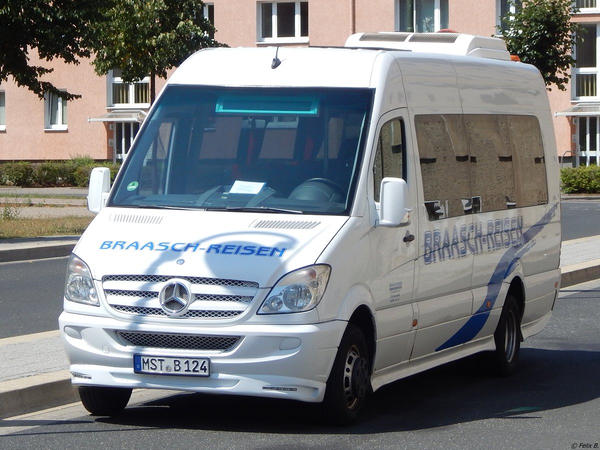 Mercedes Sprinter von Braasch Reisen aus Deutschland in Neustrelitz. 