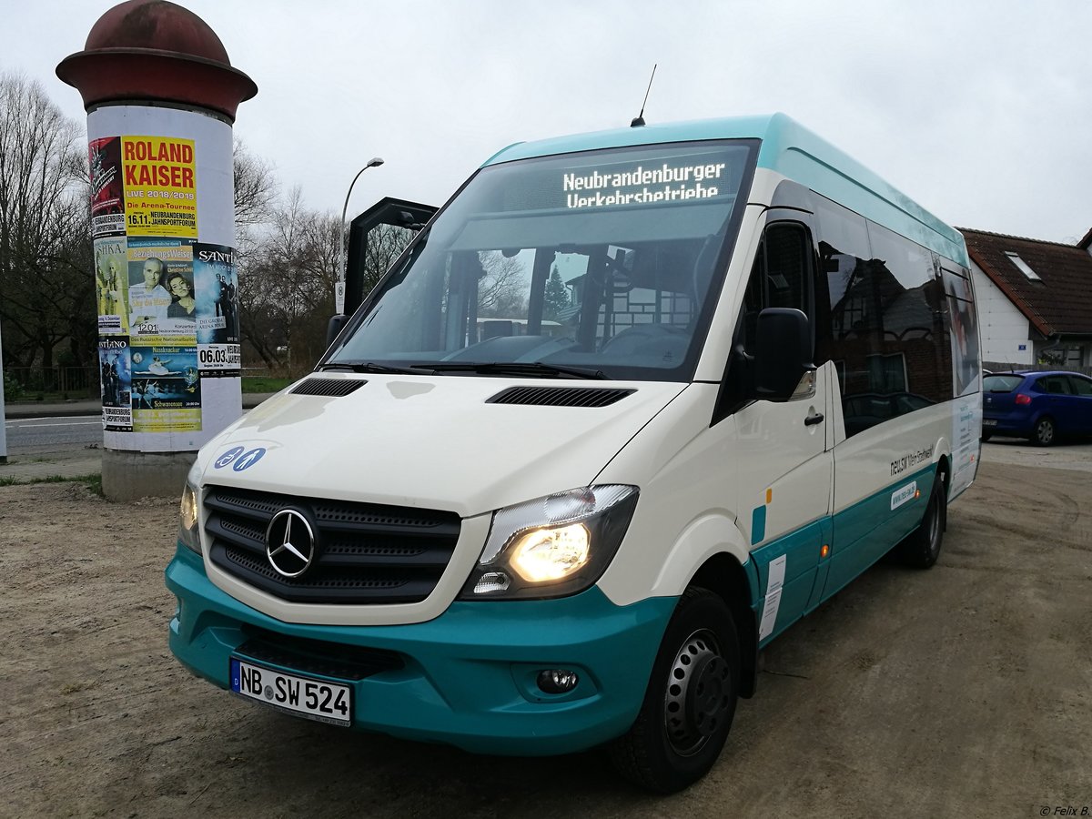 Mercedes Sprinter der Neubrandenburger Verkehrsbetriebe in Neubrandenburg. 