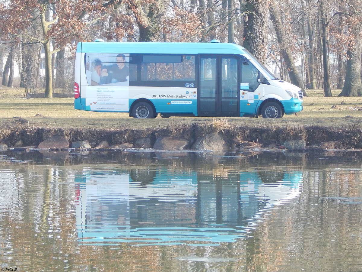 Mercedes Sprinter der Neubrandenburger Verkehrsbetriebe in Neubrandenburg. 