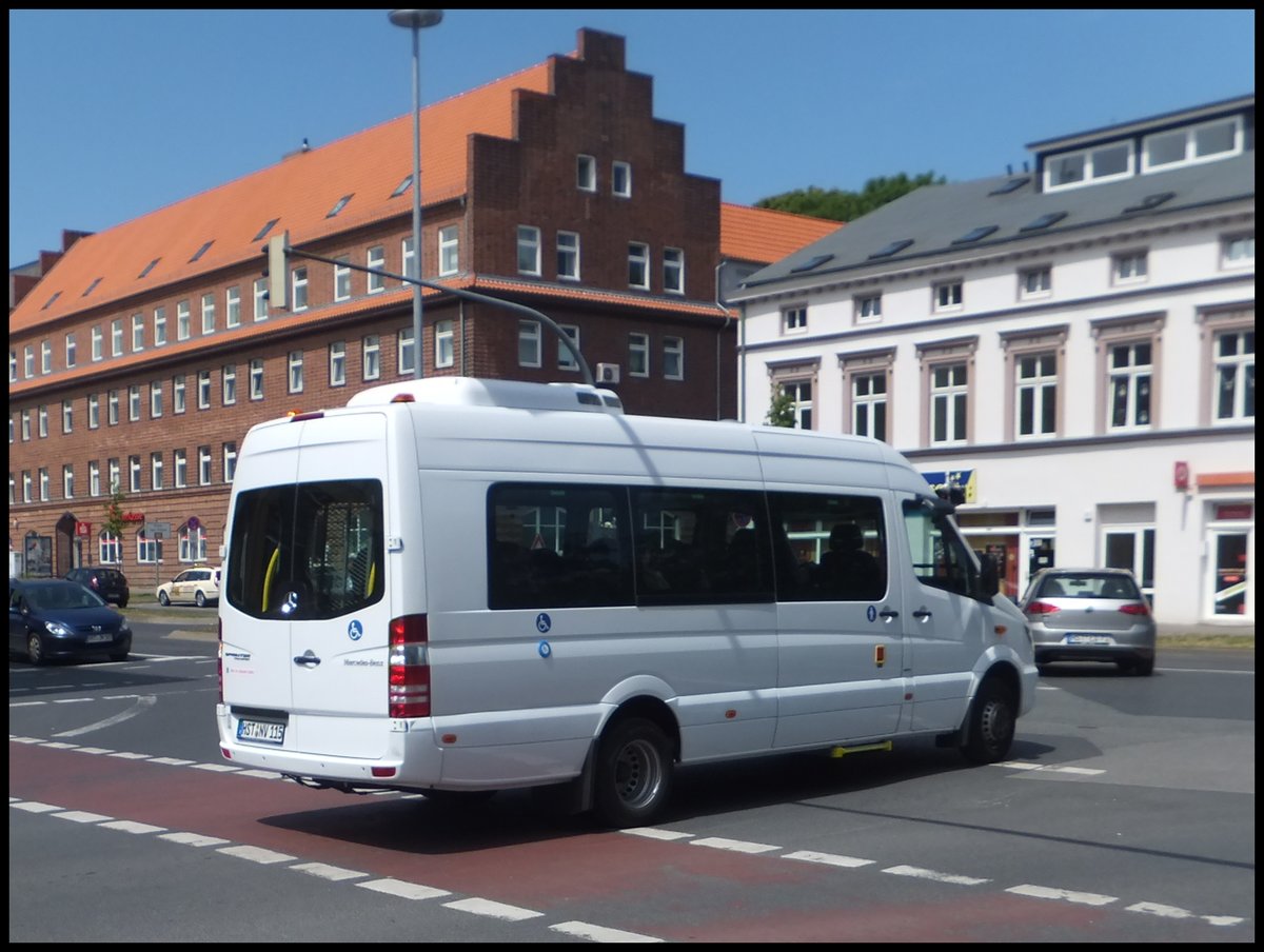 Mercedes Sprinter der Stadtwerke Stralsund in Stralsund.