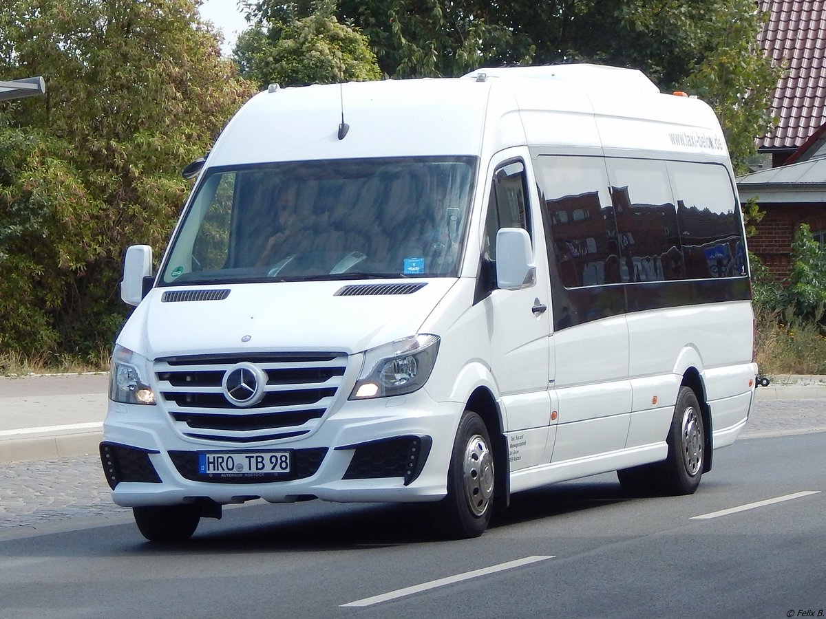 Mercedes Sprinter von Taxi Below aus Deutschland in Wismar.