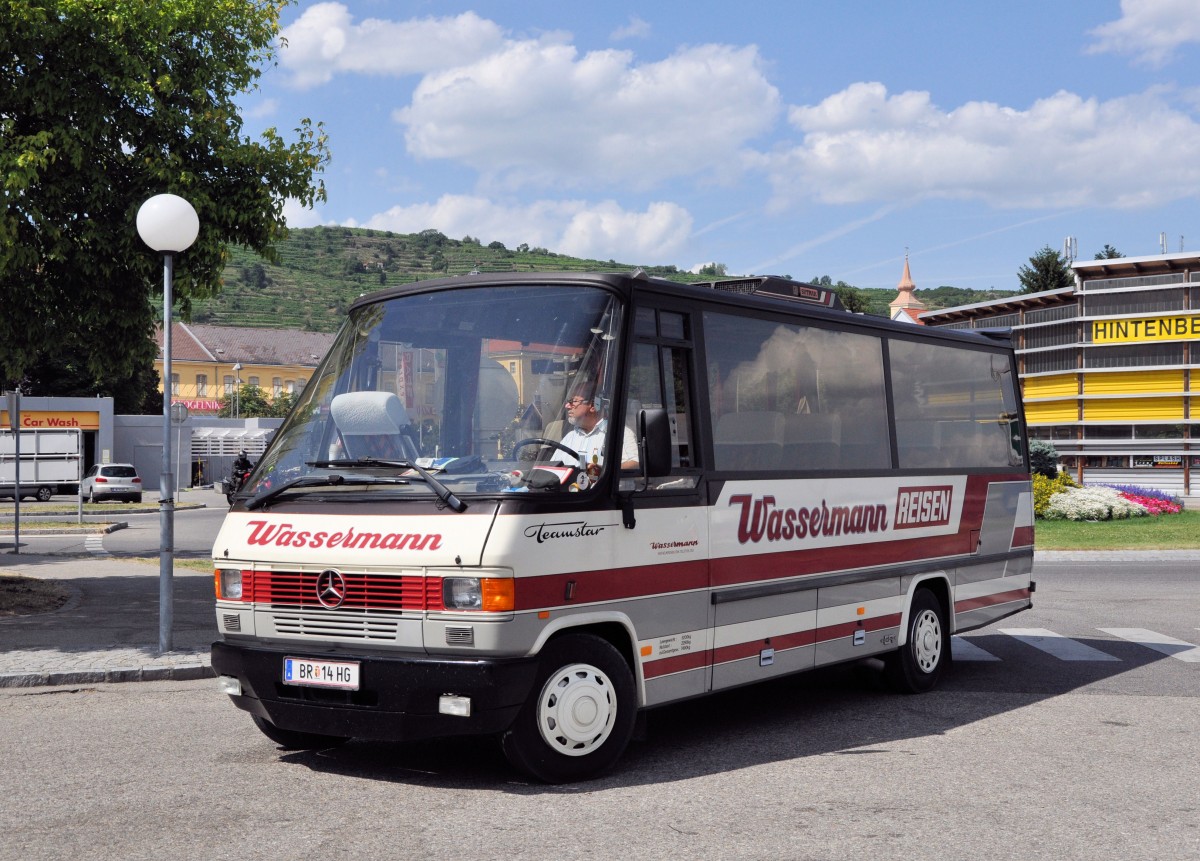 MERCEDES Teamstar/Ernst Auwrter von WASSERMANN Reisen / sterreich am 20.7.2013 in Krems.