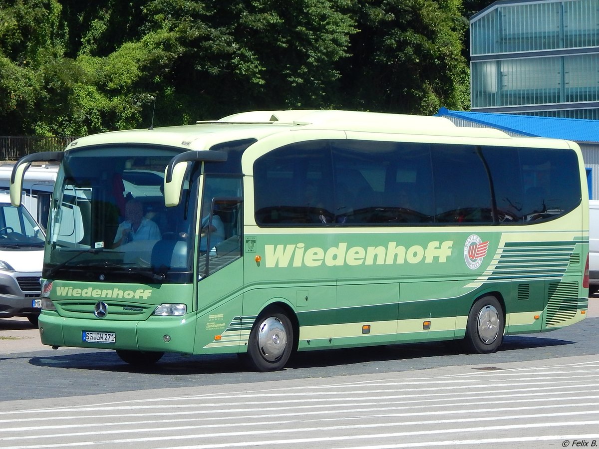 Mercedes Tourino von Wiedenhoff aus Deutschland im Stadthafen Sassnitz.