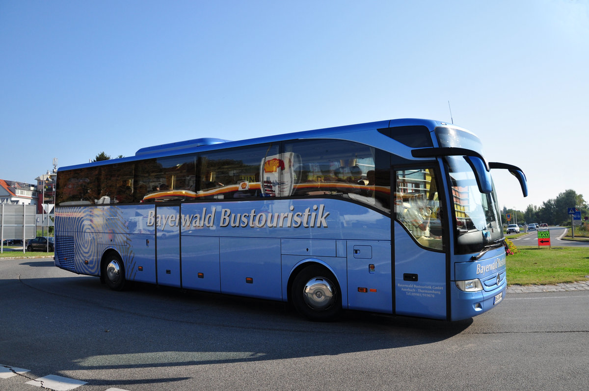 Mercedes Tourismo von Bayerwald Bustouristik in Krems.