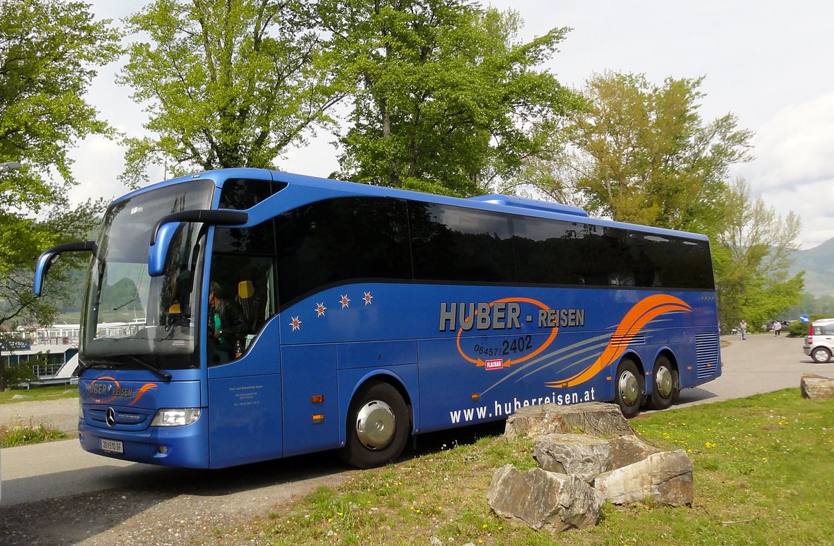 Mercedes Tourismo von Huber Reisen aus sterreich in Drnstein/Niedersterreich gesehen.