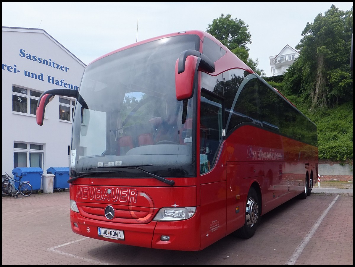 Mercedes Tourismo von Neubauer aus sterreich im Stadthafen Sassnitz.