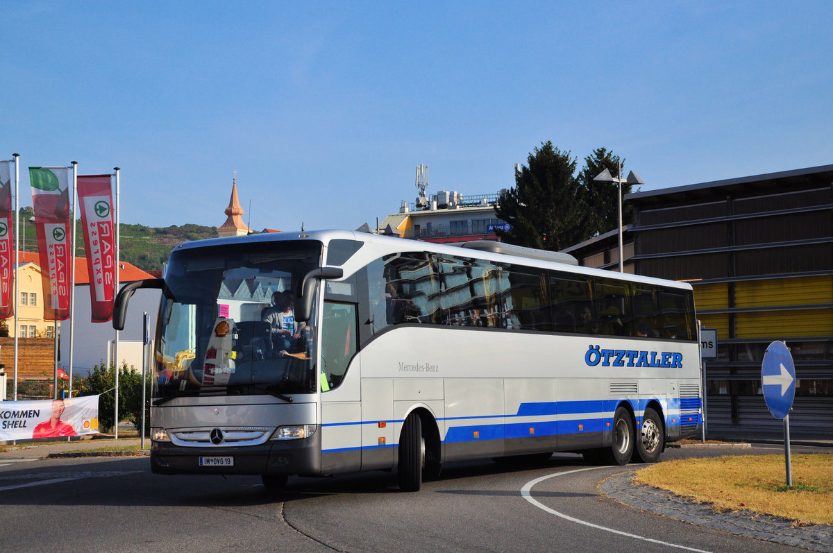 Mercedes Tourismo von der tztaler Verkehrsgesellschaft in Krems.