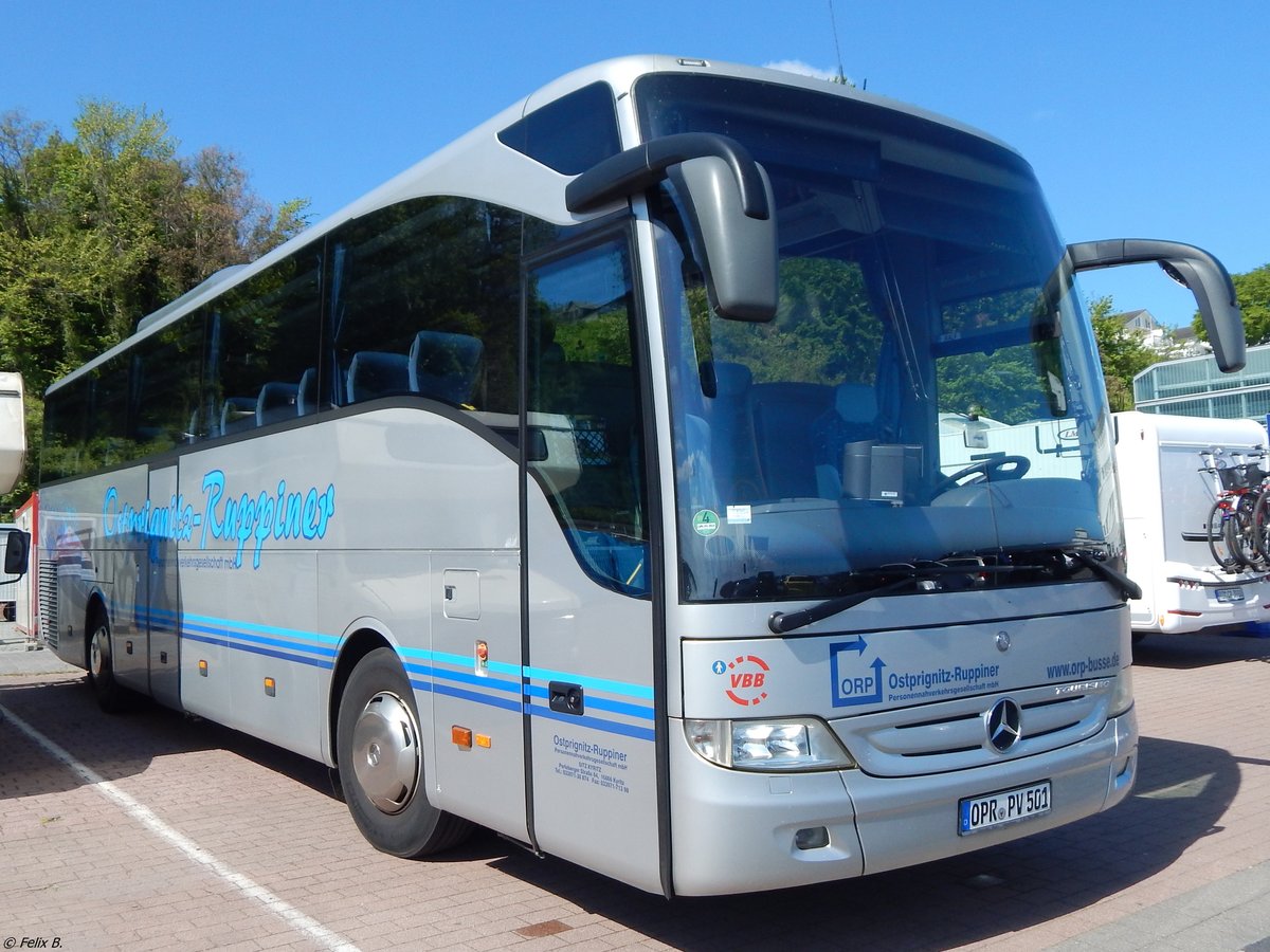 Mercedes Tourismo von Ostprignitz-Ruppiner Personenverkehrsgesellschaft im Stadthafen Sassnitz.