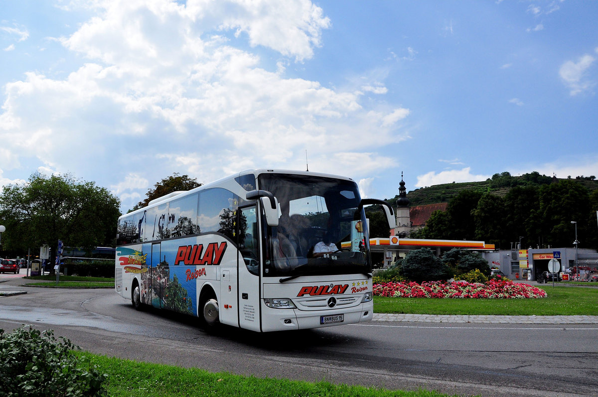 Mercedes Tourismo von Pulay Reisen aus Niedersterreich in Krems unterwegs.