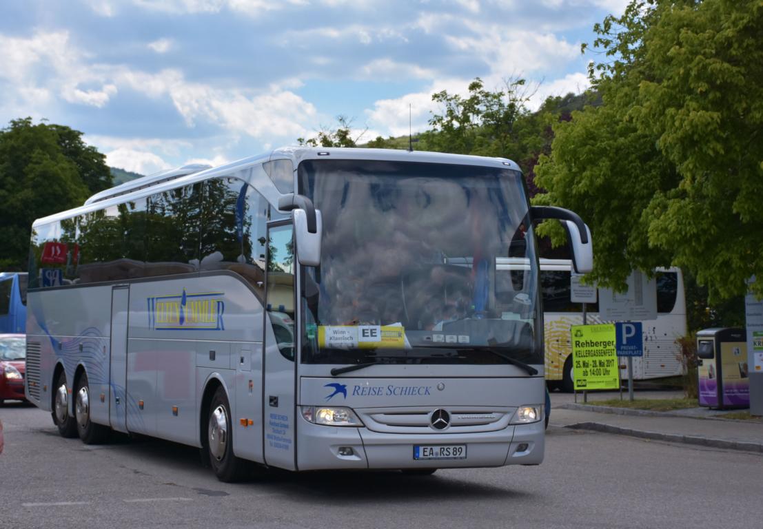 Mercedes Tourismo von Reise Schieck aus der BRD in Krems.