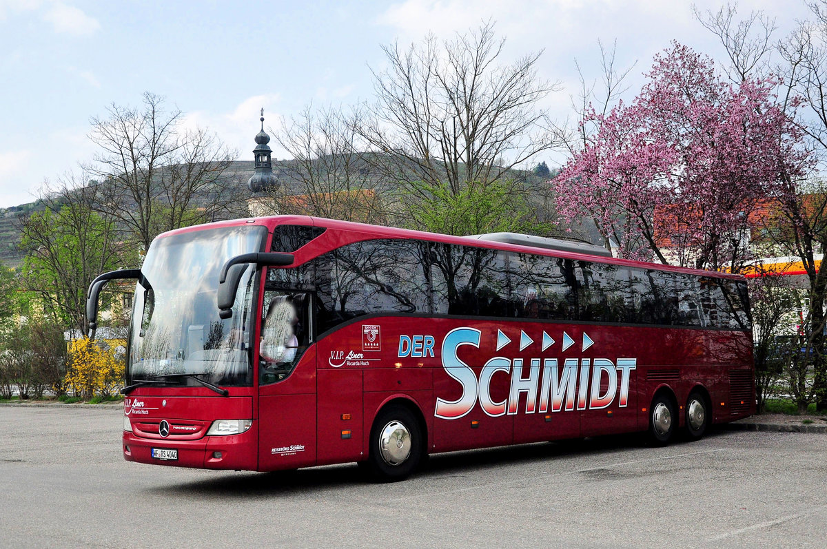 Mercedes Tourismo vom Reisebro Schmidt aus der BRD in Krems.