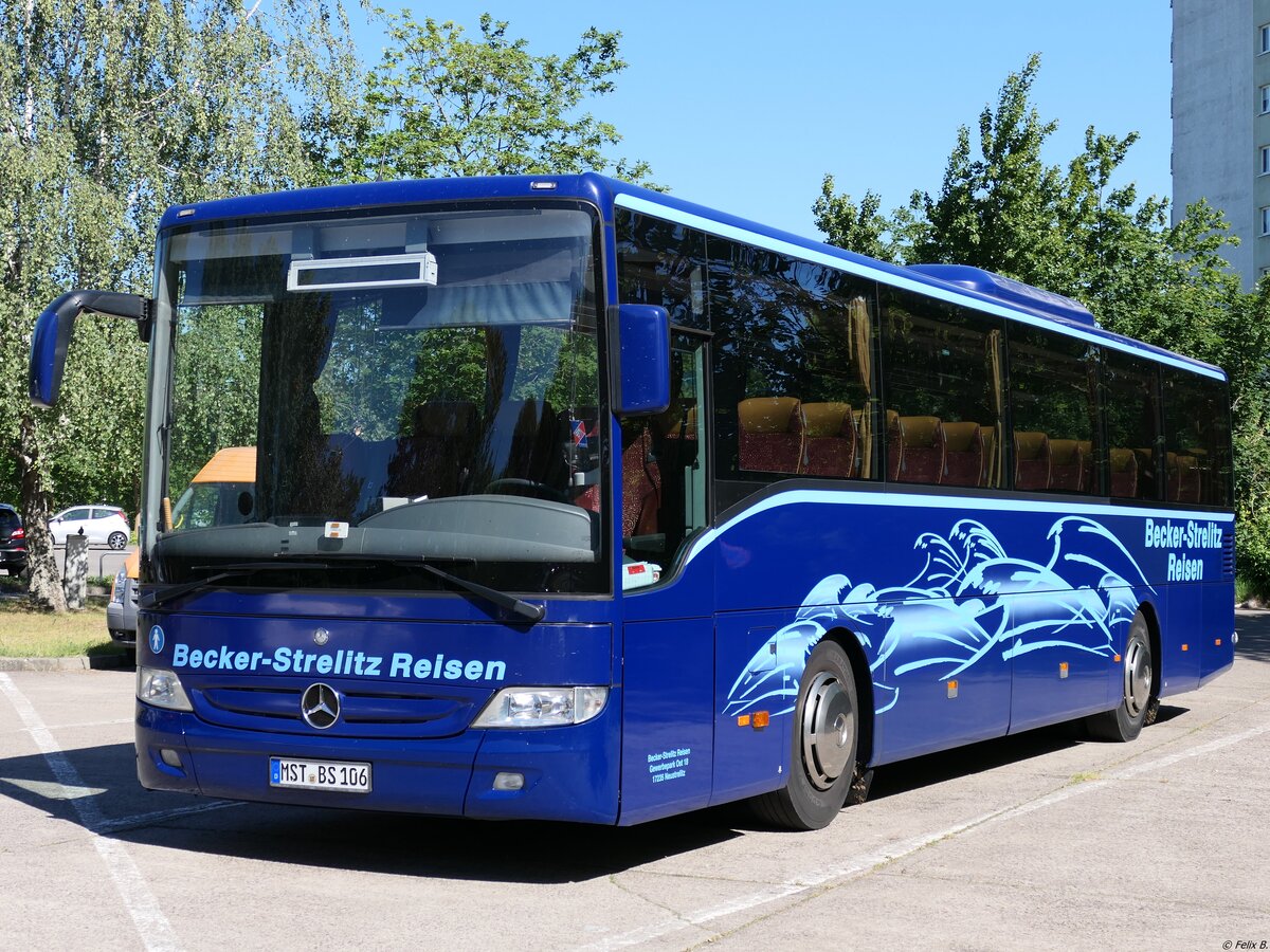 Mercedes Tourismo RH von Becker-Strelitz Reisen aus Deutschland in Neubrandenburg.