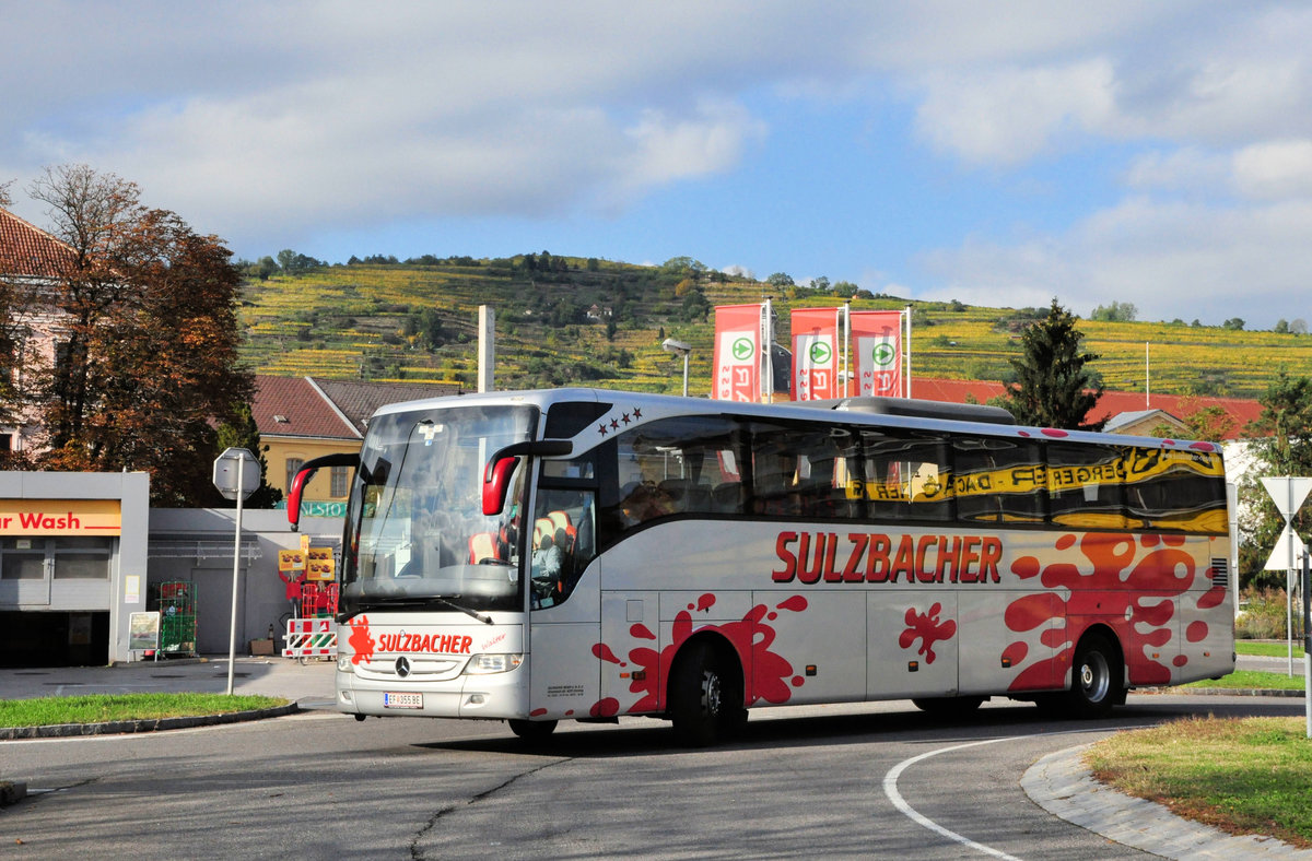 Mercedes Tourismo von Sulzbacher Reisen aus sterreich in Krems gesehen.