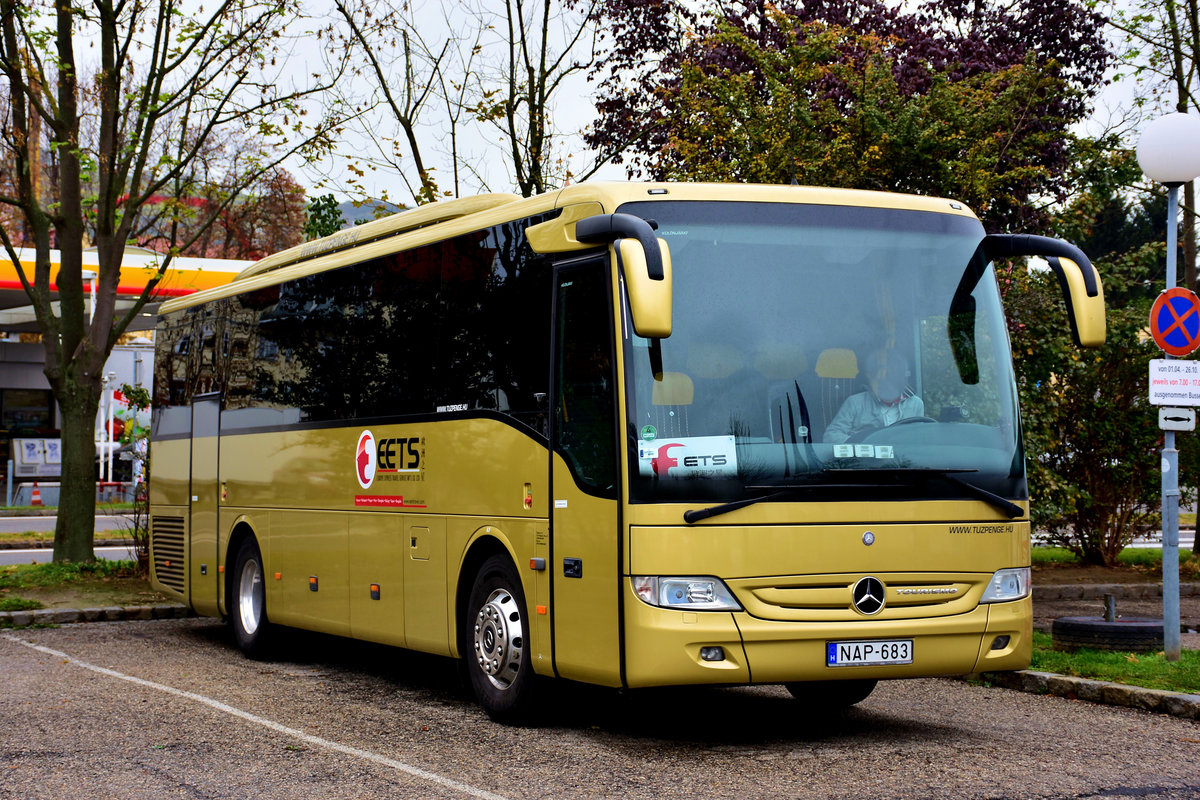 Mercedes Tourismo von TUZPENGE.hu in Krems.