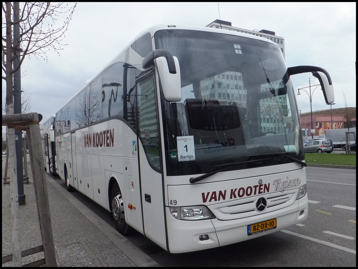 Mercedes Tourismo von Van Kooten aus den Niederlanden in Berlin.