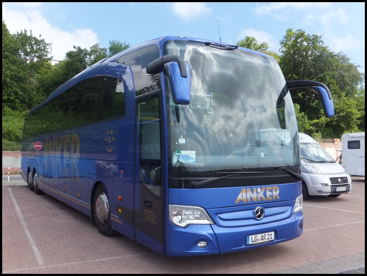 Mercedes Travego von Anker aus Deutschland im Stadthafen Sassnitz.