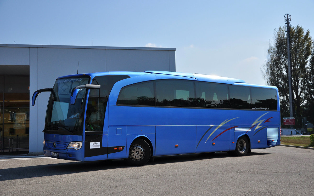 Mercedes Travego von Bushandel Rttgen.de in Krems gesehen.