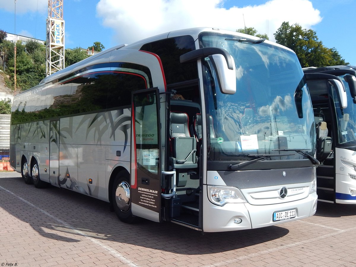 Mercedes Travego von Demmelmair aus Deutschland im Stadthafen Sassnitz.