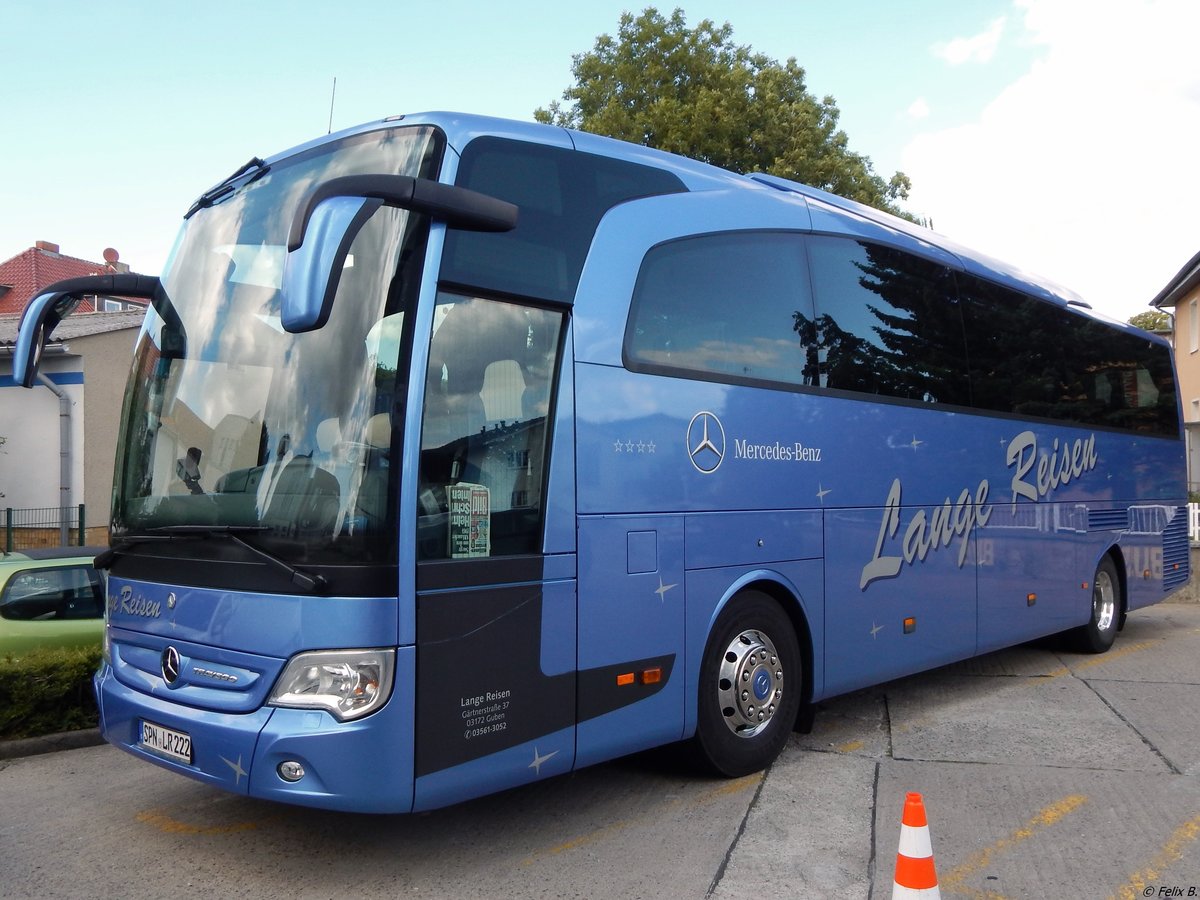 Mercedes Travego von Lange Reisen aus Deutschland in Sassnitz.