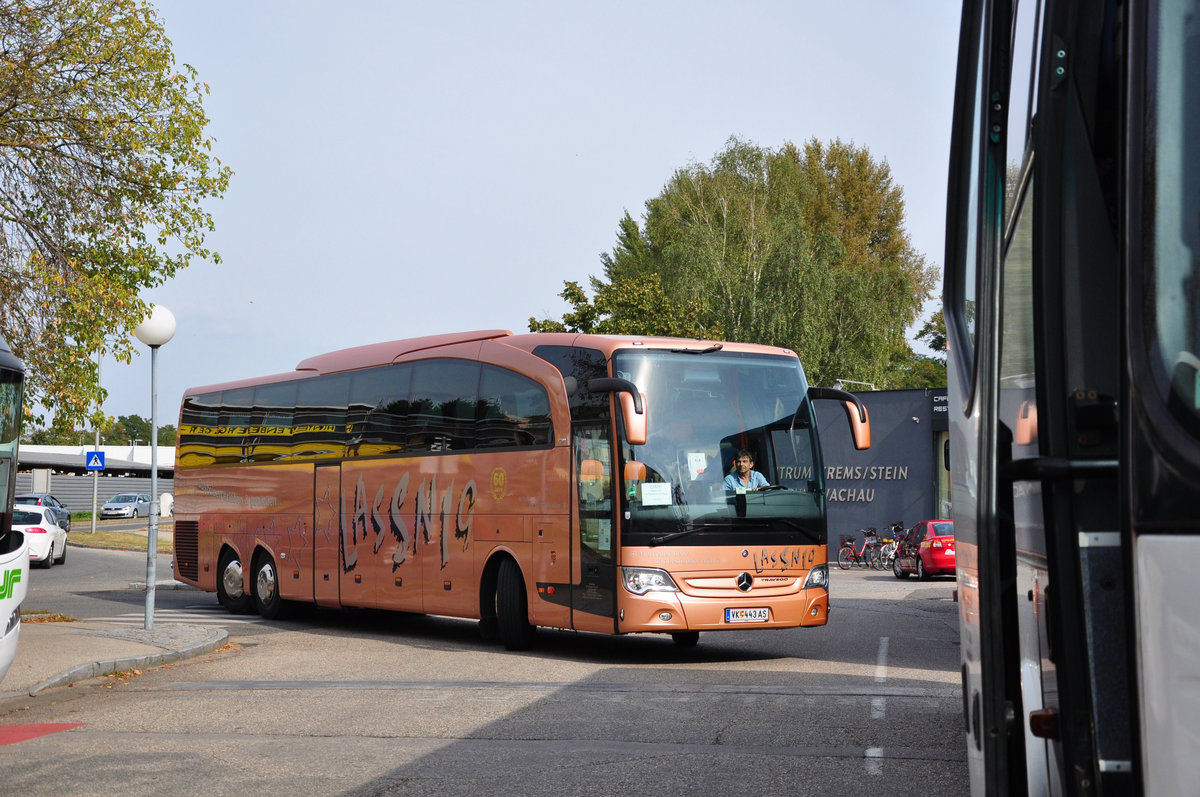 Mercedes Travego von LASSNIG Busreisen aus sterreich in Krems.