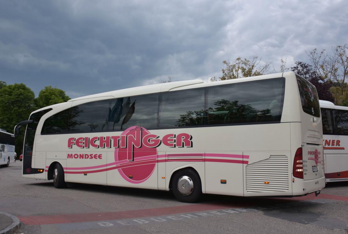 Mercedes Travego mit Radanhnger von Feichtinger Reisen aus sterreich 07/2017 in Krems.