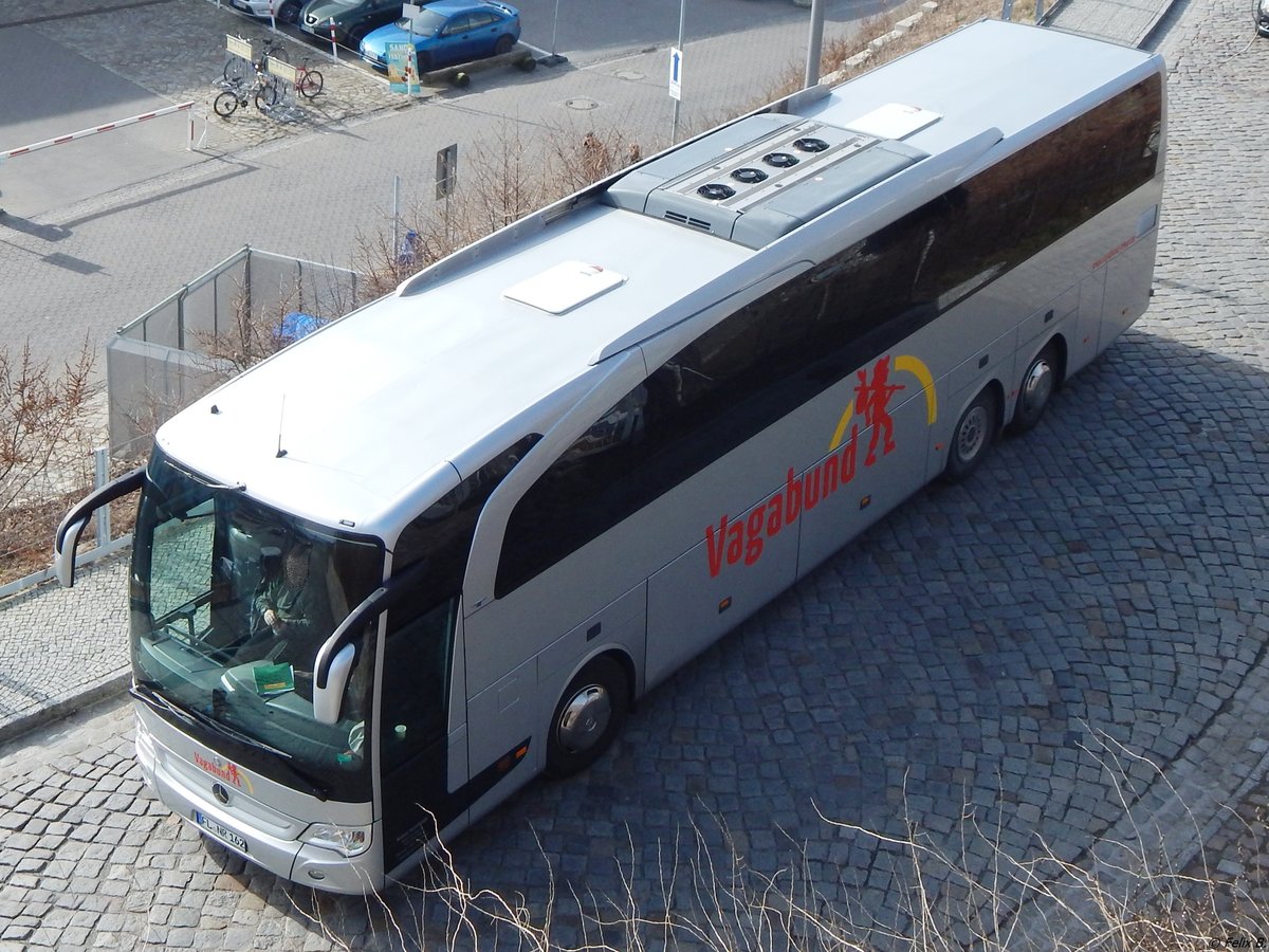 Mercedes Travego von Neubauer-Reisen aus Deutschland im Stadthafen Sassnitz.