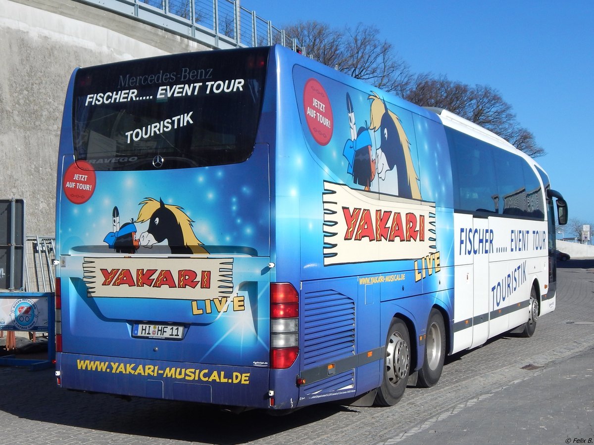 Mercedes Travego von Omnibusbetrieb Fischer aus Deutschland im Stathafen Sassnitz. 