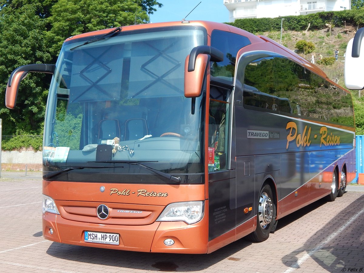 Mercedes Travego von Pohl-Reisen aus Deutschland im Stadthafen Sassnitz.