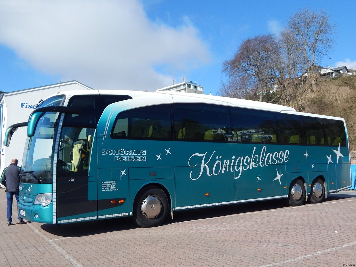 Mercedes Travego von Schörnig aus Deutschland im Stadthafen Sassnitz. 