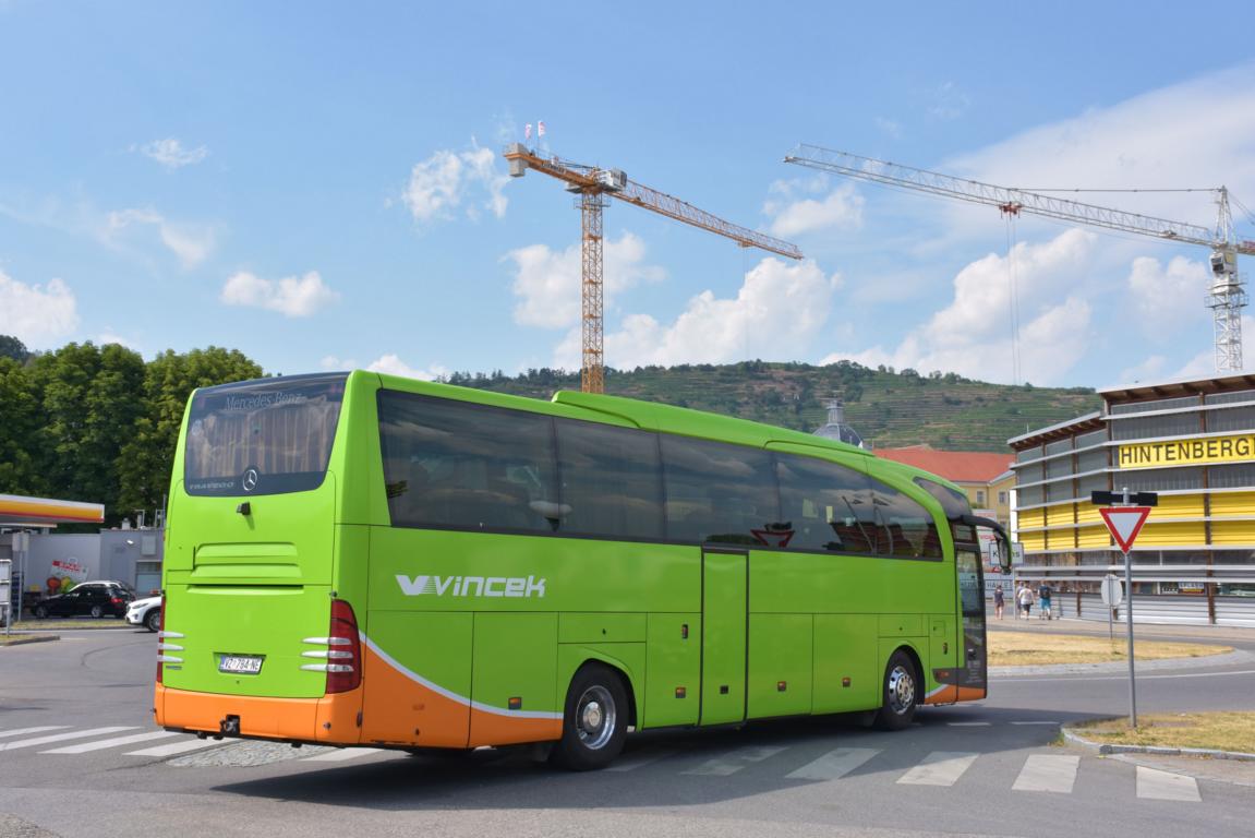 Mercedes Travego von Vincek Reisen aus HR 06/2017 in Krems.