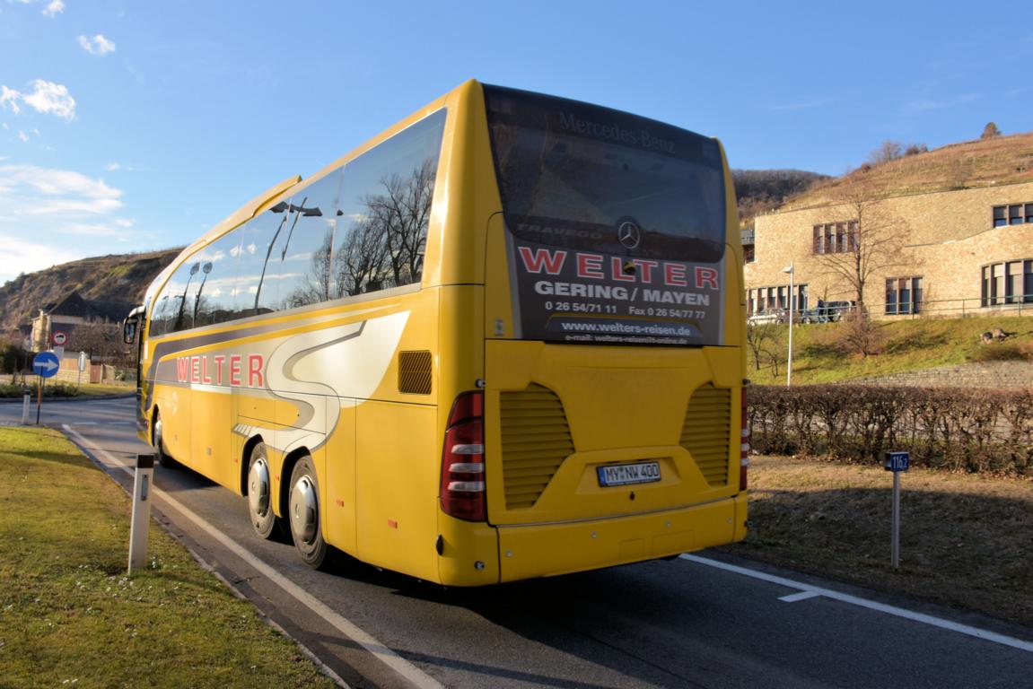 Mercedes Travego von WELTER Reisen aus der BRD Dez.2017 in Krems.