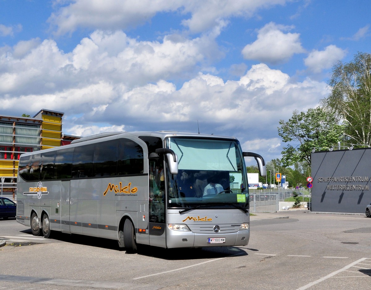 Merceds Travego von Miklo Reien aus Wien im Mai 2014 in Krems.