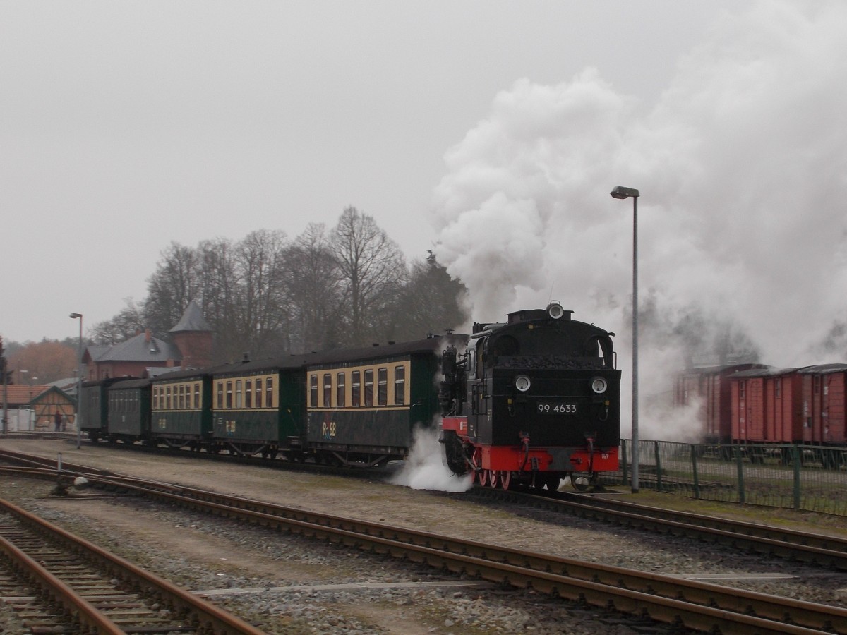 Mit Volldampf verlie� 99 4633,am 16.Februar 2015,mit ihren ersten Zug nach G�hren Putbus kurz nach zehn Uhr.
Platz.3 (Bild des Monats) Februar.2015