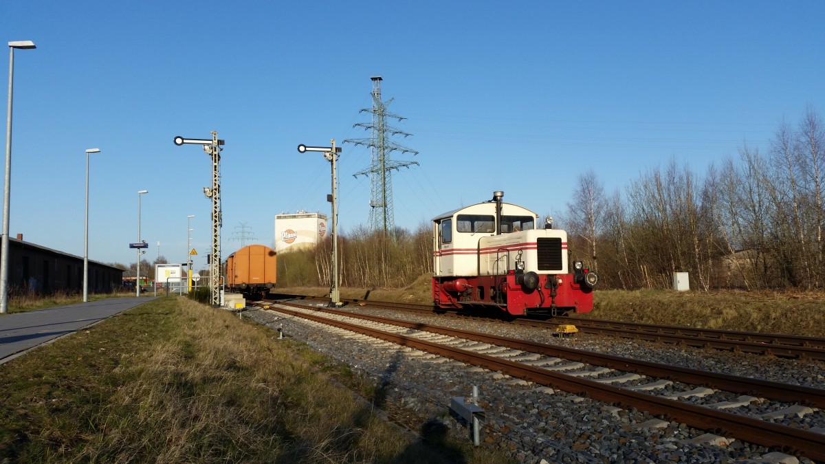 Museumseisenbahn Friesoythe-Cloppenburg  die 130er Gmeinder beim Umsetzen in Cloppenburg