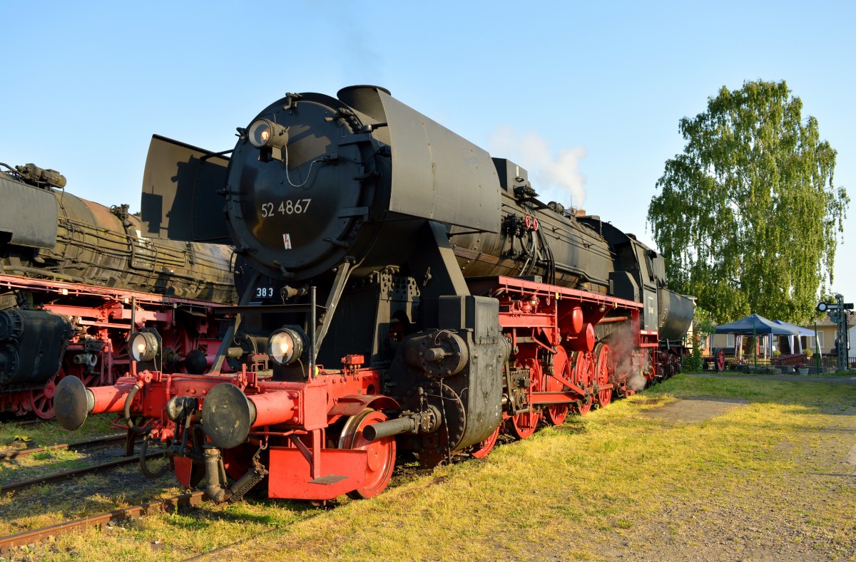 Neben der 01 118 war auch 52 4867 (HEF) als Gastlok bei den Bahnwelttagen 2015. Hier am morgen des 14.05.2015