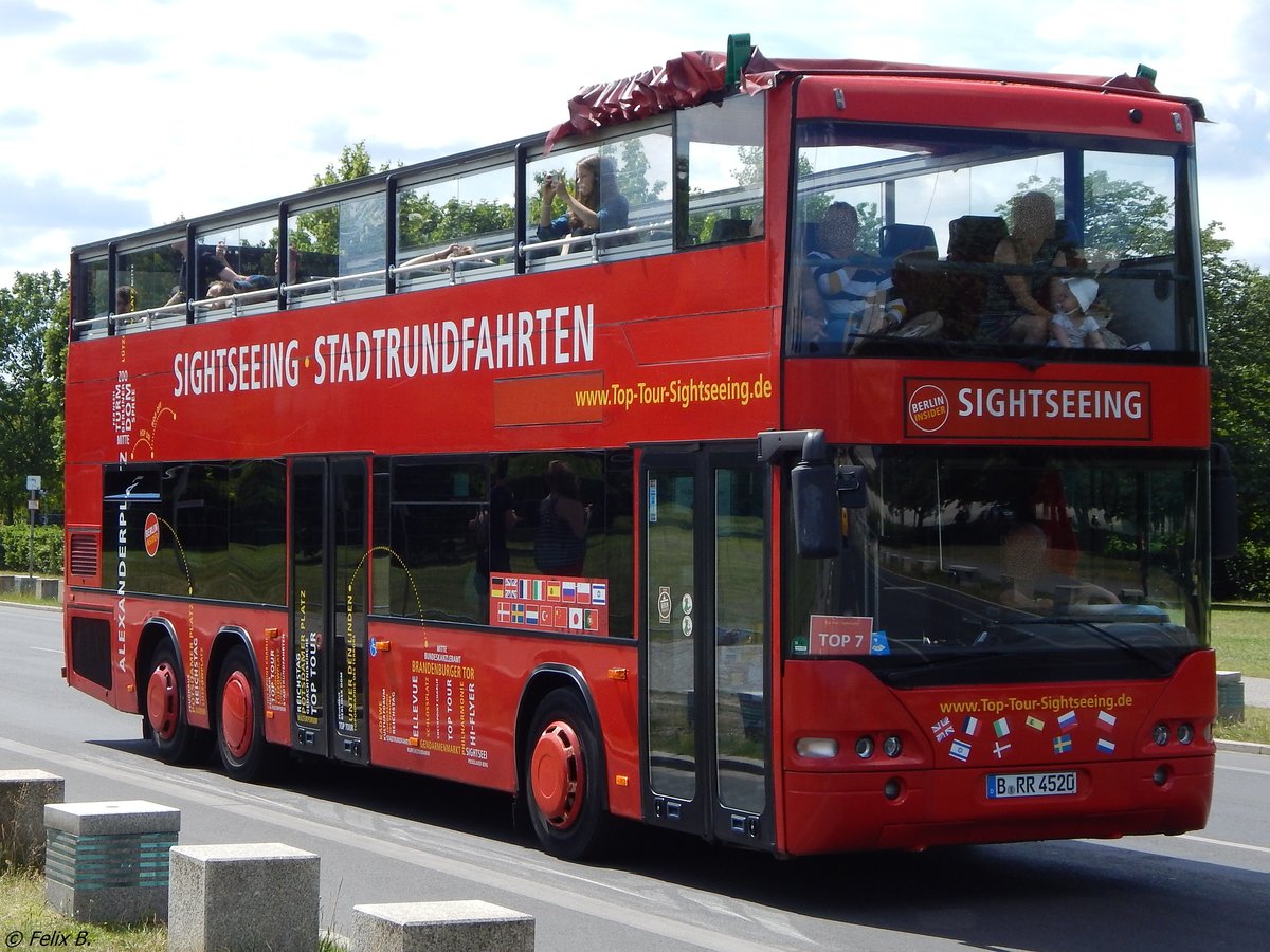 Neoplan Centroliner N4426 von Gullivers Reisen aus Deutschland in Berlin. 