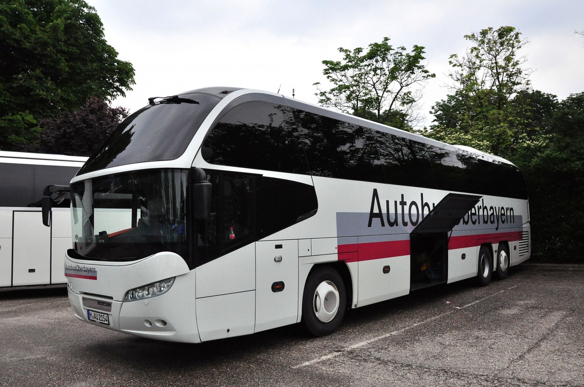 Neoplan Cityliner von Autobus Oberbayern im Mai 2015 in Krems.