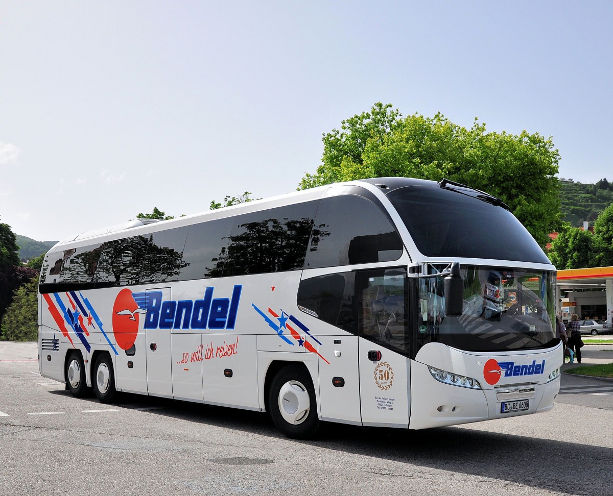 NEOPLAN CITYLINER von BENDEL Reisen / BRD am 19.5.2013 in Krems angekommen.