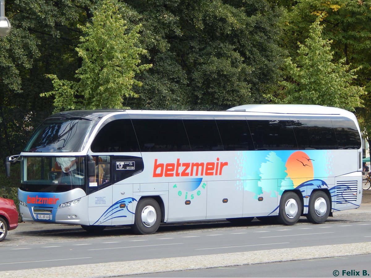 Neoplan Cityliner von Betzmeir Reisen aus Deutschland in Berlin. 