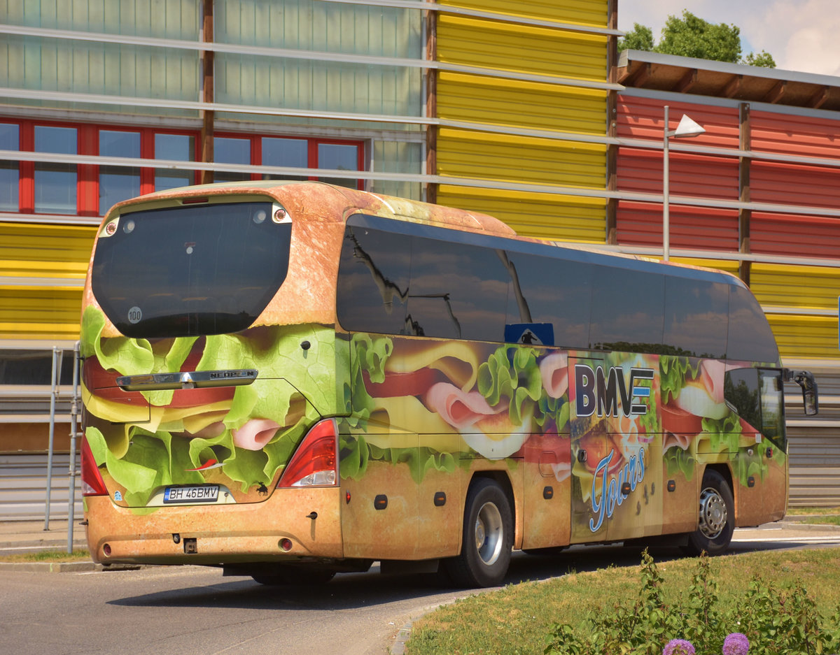 Neoplan Cityliner von BMVE aus RO im Mai 2018 in Krems.