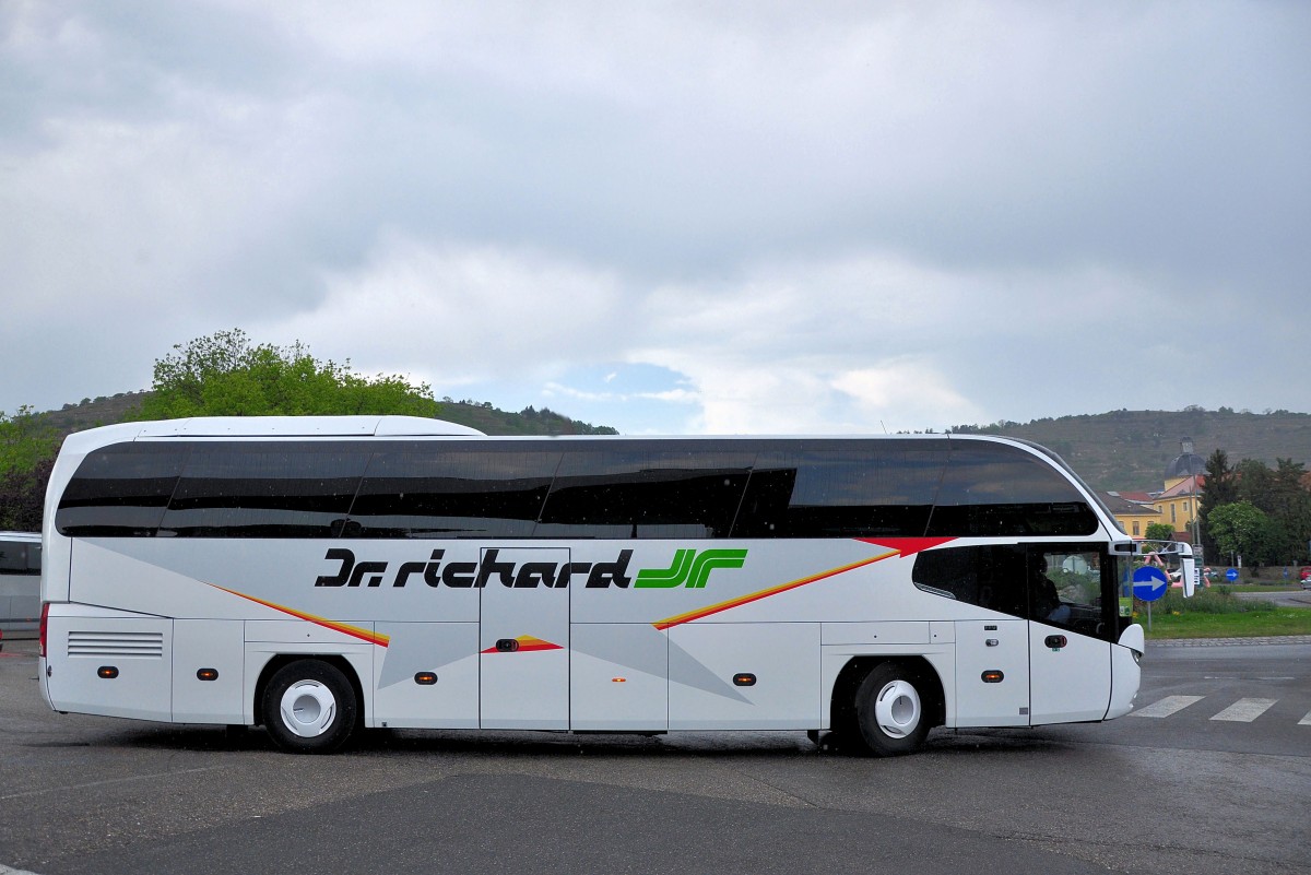 Neoplan Cityliner von Dr. Richard im Mai 2014 in Krems.