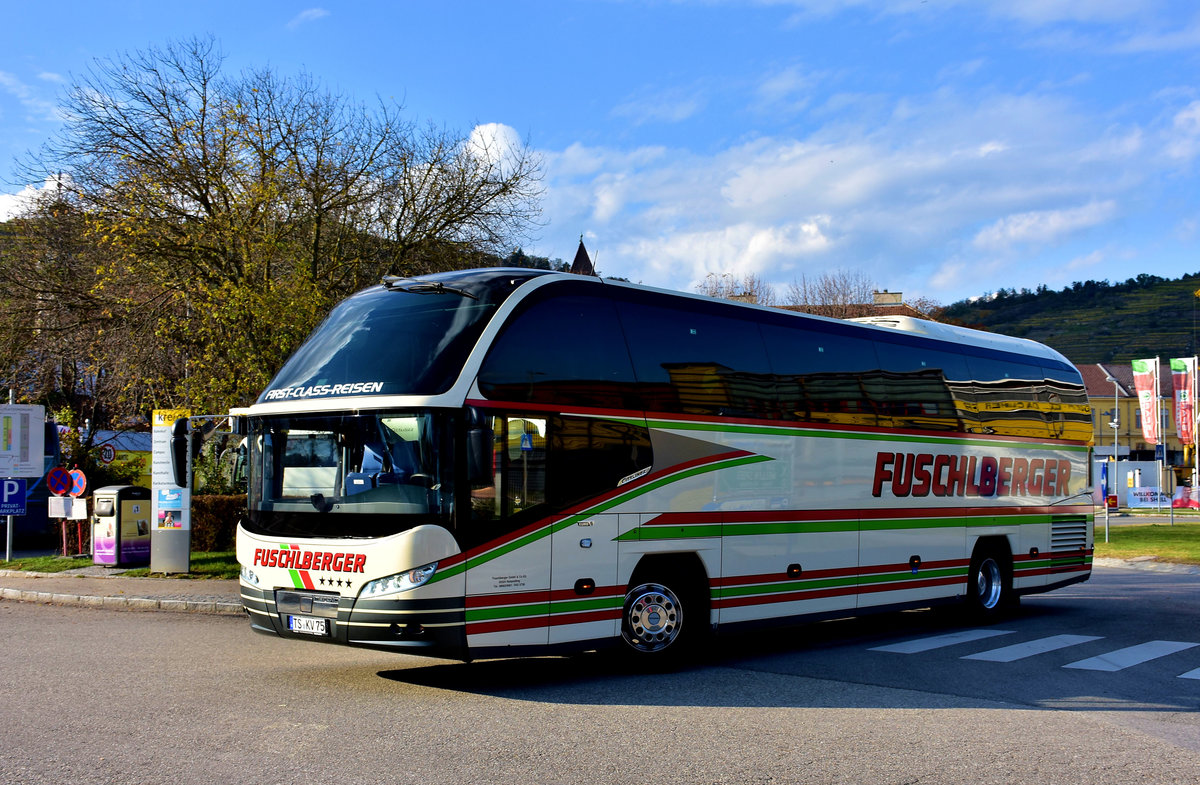 Neoplan Cityliner von Fuschlberger Reisen aus der BRD in Krems.