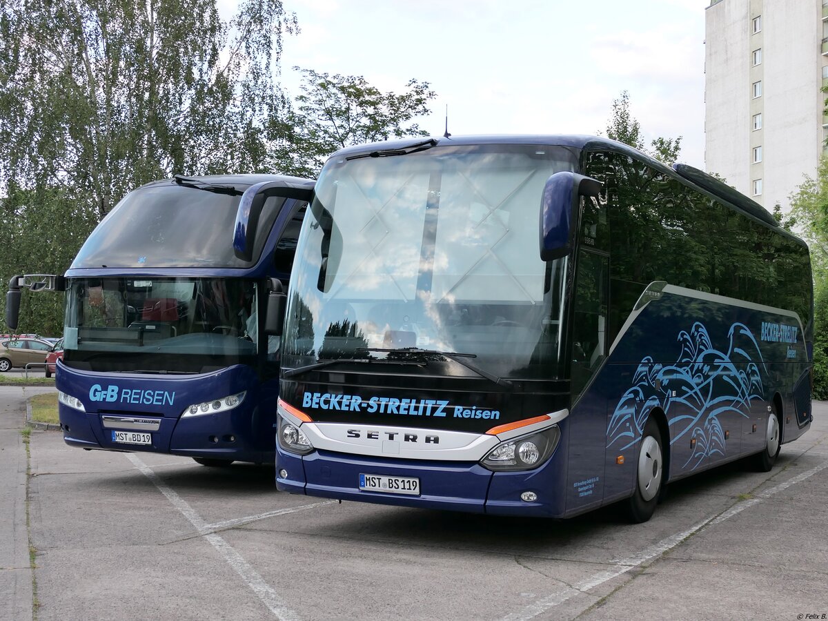 Neoplan Cityliner von GFB-Reisen und Setra 515 HD von Becker-Strelitz Reisen aus Deutschland in Neubrandenburg.