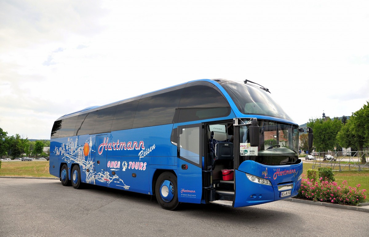 Neoplan Cityliner von Hartmann Reisen aus der BRD im Juni 2015 in Krems.