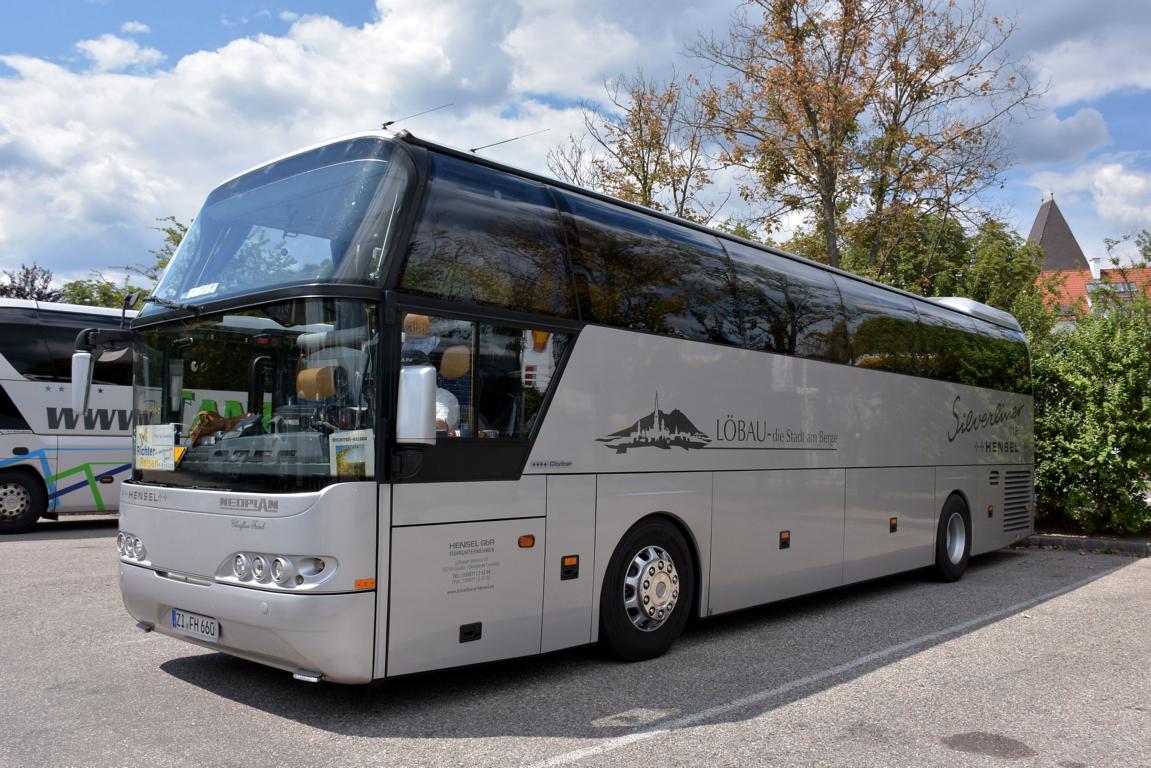 Neoplan Cityliner von Hensel Reisen aus der BRD in Krems.