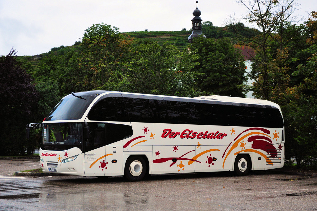 Neoplan Cityliner von H.Hemminghaus  der Elsetaler  Reisen aus der BRD in Krems gesehen.